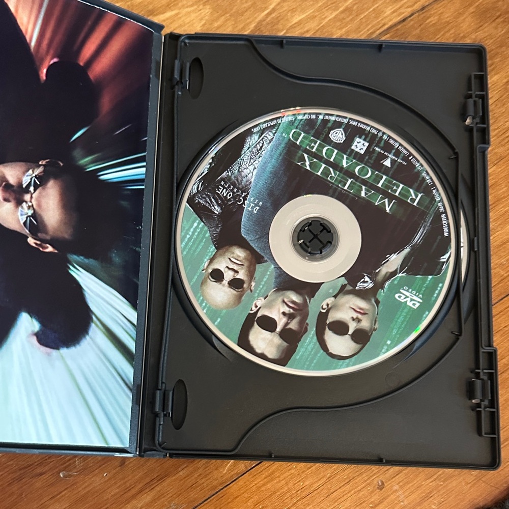 Matrix Reloaded DVD with Extra Features - Picture 3 of 4